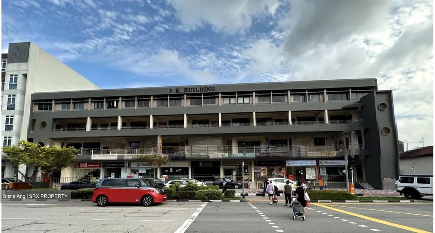 Upper Bukit Timah Road (D21), Shop House #537800581